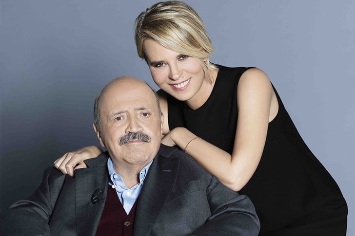 https://cashroadster.com/wp-content/uploads/2020/06/Maurizio-Costanzo-y-Maria-De-Filippi-min.jpg