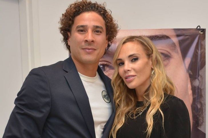 https://cashroadster.com/wp-content/uploads/2020/01/Karla-Mora-y-Guillermo-Ochoa-min.jpg